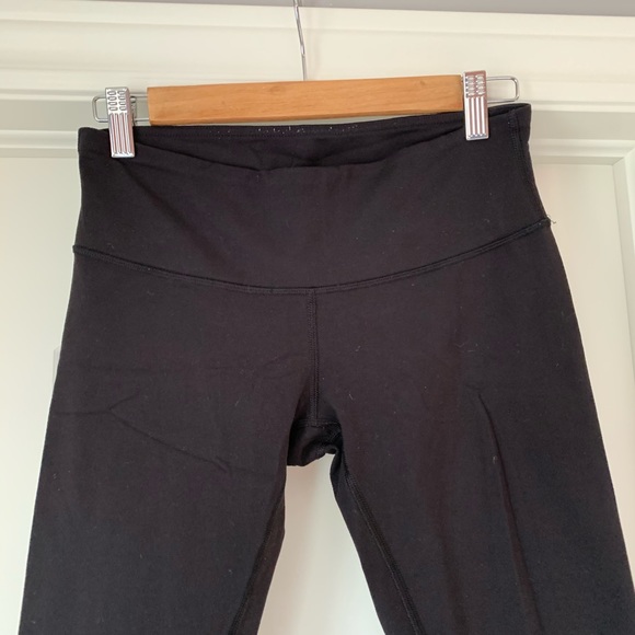 Lululemon 21” Cropped Leggings (US 6) - Picture 2 of 10